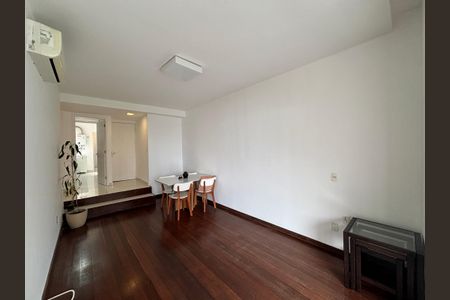 Sala de apartamento para alugar com 3 quartos, 80m² em Lagoa, Rio de Janeiro