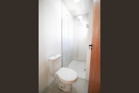 Banheiro de kitnet/studio para alugar com 1 quarto, 23m² em Moema, São Paulo