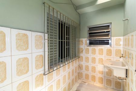 Casa para alugar com 180m², 2 quartos e 1 vaga Casa para alugar com 180m², 2 quartos e 1 vagaÁrea de Serviço