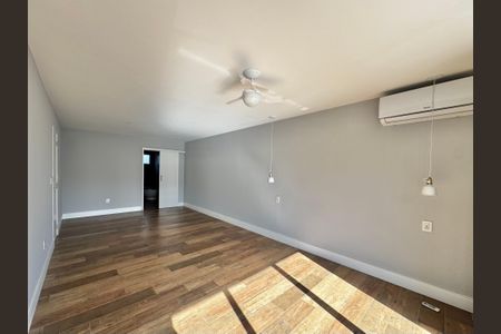 Casa de condomínio para alugar com 300m², 3 quartos e 2 vagasSuíte 1