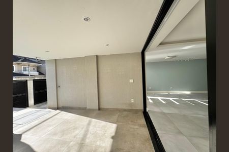 Casa de condomínio para alugar com 300m², 3 quartos e 2 vagasÁrea externa