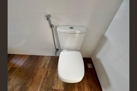 Casa de condomínio para alugar com 300m², 3 quartos e 2 vagasSuíte 1 - Banheiro