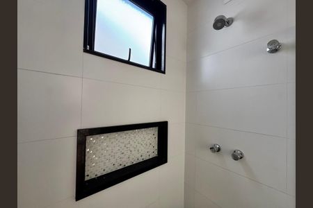 Casa de condomínio para alugar com 300m², 3 quartos e 2 vagasBanheiro Social