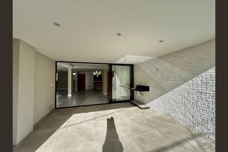 Casa de condomínio para alugar com 300m², 3 quartos e 2 vagasÁrea externa