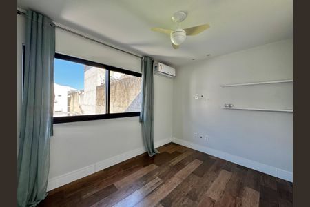 Casa de condomínio para alugar com 300m², 3 quartos e 2 vagasSuíte 2