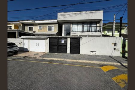 Casa de condomínio para alugar com 300m², 3 quartos e 2 vagasFachada