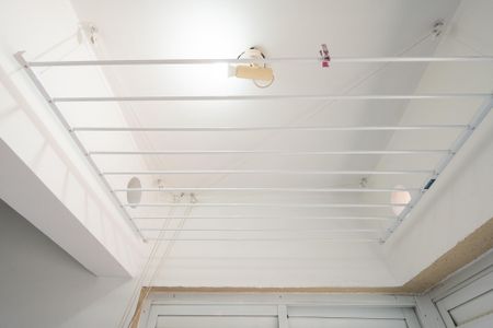 Apartamento à venda com 84m², 3 quartos e 2 vagas Apartamento à venda com 84m², 3 quartos e 2 vagasLavanderia