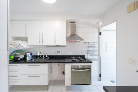 Apartamento à venda com 84m², 3 quartos e 2 vagas Apartamento à venda com 84m², 3 quartos e 2 vagasCozinha