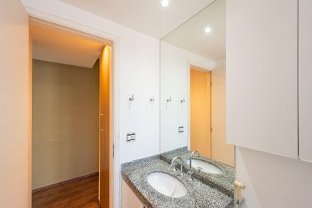 Apartamento à venda com 84m², 3 quartos e 2 vagas Apartamento à venda com 84m², 3 quartos e 2 vagasBanheiro Social