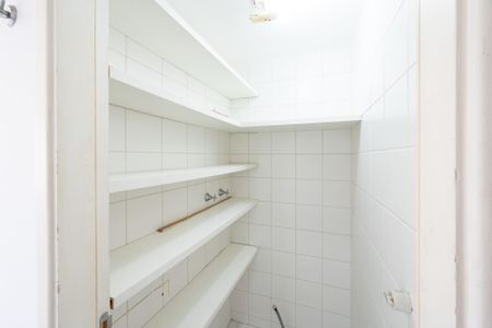 Apartamento à venda com 84m², 3 quartos e 2 vagas Apartamento à venda com 84m², 3 quartos e 2 vagasCozinha