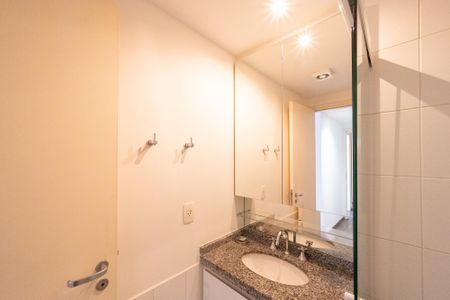 Apartamento à venda com 84m², 3 quartos e 2 vagas Apartamento à venda com 84m², 3 quartos e 2 vagasBanheiro da Suíte