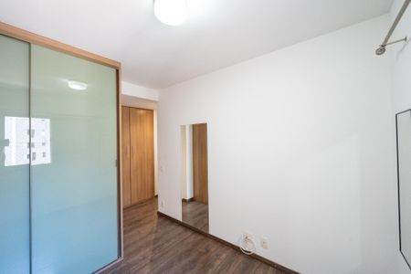Apartamento à venda com 84m², 3 quartos e 2 vagas Apartamento à venda com 84m², 3 quartos e 2 vagasSuíte
