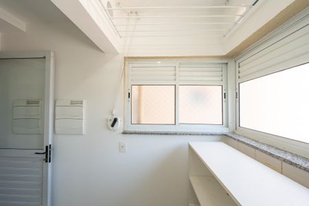 Apartamento à venda com 84m², 3 quartos e 2 vagas Apartamento à venda com 84m², 3 quartos e 2 vagasLavanderia