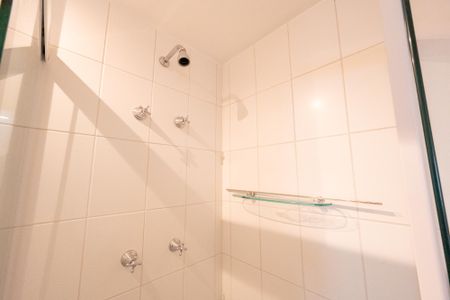 Apartamento à venda com 84m², 3 quartos e 2 vagas Apartamento à venda com 84m², 3 quartos e 2 vagasBanheiro da Suíte