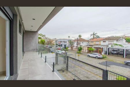 Casa para alugar com 190m², 3 quartos e 2 vagas Casa para alugar com 190m², 3 quartos e 2 vagasVaranda da Suíte 2