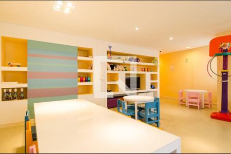 Apartamento à venda com 80m², 3 quartos e 1 vaga Apartamento à venda com 80m², 3 quartos e 1 vagaÁrea Comum