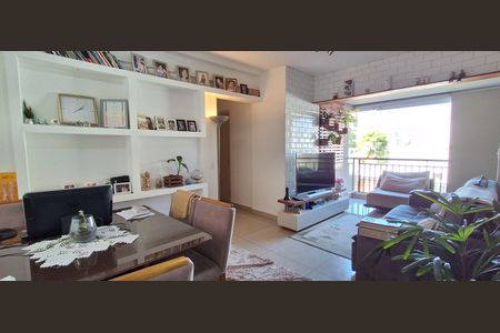 Apartamento à venda com 80m², 3 quartos e 1 vaga Apartamento à venda com 80m², 3 quartos e 1 vagaSala