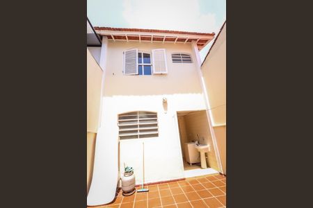 Casa de condomínio à venda com 90m², 2 quartos e 1 vaga Casa de condomínio à venda com 90m², 2 quartos e 1 vagaParte de tras da casa