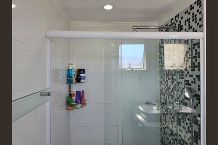 Apartamento à venda com 47m², 2 quartos e 1 vaga Apartamento à venda com 47m², 2 quartos e 1 vagaBanheiro Social