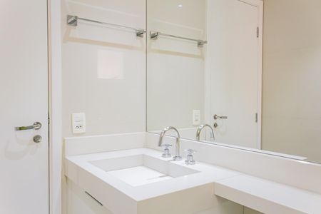 Apartamento à venda com 108m², 3 quartos e 2 vagas Apartamento à venda com 108m², 3 quartos e 2 vagasBanheiro Social