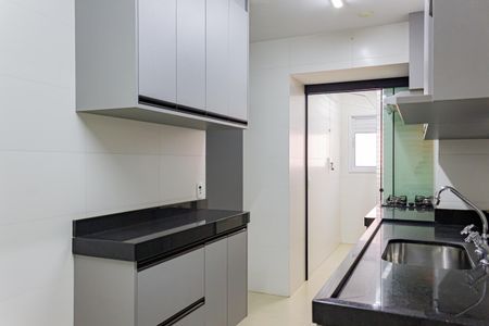 Apartamento à venda com 108m², 3 quartos e 2 vagas Apartamento à venda com 108m², 3 quartos e 2 vagasCozinha
