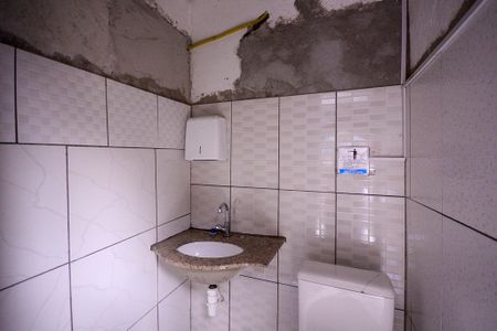 Lavabo  de casa para alugar com 1 quarto, 150m² em Vila Santo Estefano, São Paulo