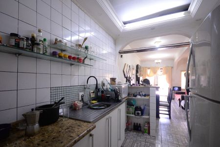 Cozinha  de casa para alugar com 1 quarto, 200m² em Vila Santo Estefano, São Paulo
