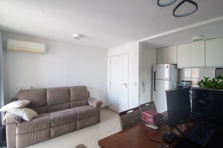 Sala de apartamento à venda com 3 quartos, 72m² em Cristal, Porto Alegre