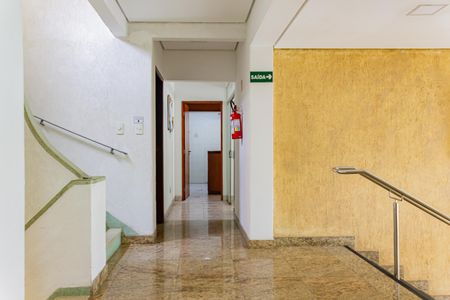 Apartamento para alugar com 71m², 2 quartos e 1 vagaHall social