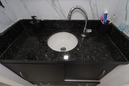 Apartamento à venda com 53m², 2 quartos e 1 vagaBanheiro - Pia