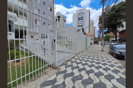 Apartamento à venda com 120m², 4 quartos e 2 vagas Apartamento à venda com 120m², 4 quartos e 2 vagasFachada