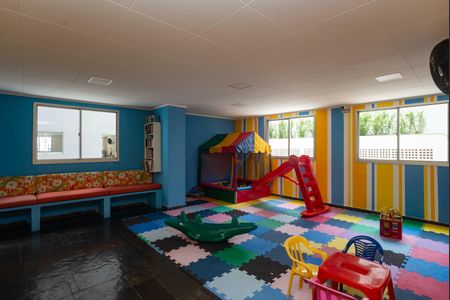 Apartamento à venda com 120m², 4 quartos e 2 vagas Apartamento à venda com 120m², 4 quartos e 2 vagasÁrea Comum - Brinquedoteca