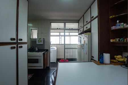 Apartamento à venda com 120m², 4 quartos e 2 vagas Apartamento à venda com 120m², 4 quartos e 2 vagasCozinha