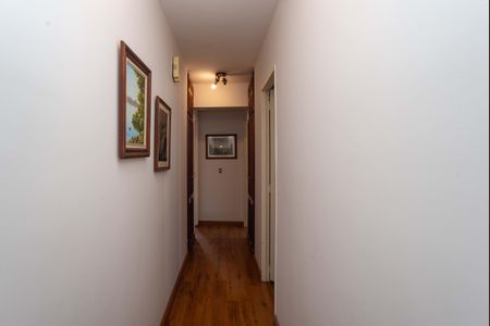 Apartamento à venda com 120m², 4 quartos e 2 vagas Apartamento à venda com 120m², 4 quartos e 2 vagasCorredor