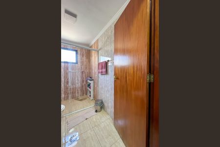 Apartamento para alugar com 130m², 3 quartos e 2 vagas Apartamento para alugar com 130m², 3 quartos e 2 vagasBanheiro da Suíte