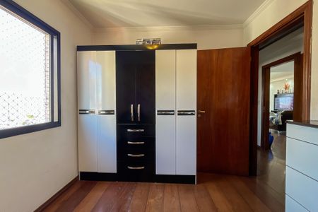 Apartamento para alugar com 130m², 3 quartos e 2 vagas Apartamento para alugar com 130m², 3 quartos e 2 vagasQuarto 1