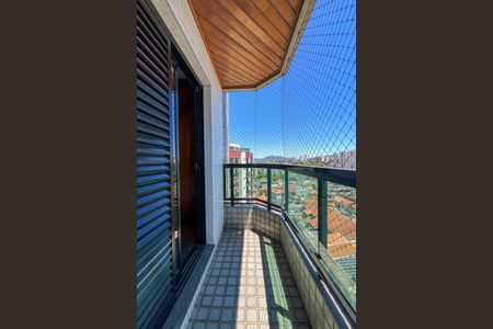 Apartamento para alugar com 130m², 3 quartos e 2 vagas Apartamento para alugar com 130m², 3 quartos e 2 vagasSacada da Suíte