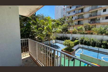 Apartamento à venda com 106m², 3 quartos e 2 vagasVaranda