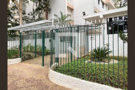 Apartamento à venda com 106m², 3 quartos e 2 vagasFachada