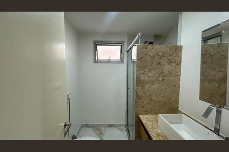 Apartamento à venda com 106m², 3 quartos e 2 vagasBanheiro Social
