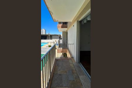 Apartamento à venda com 106m², 3 quartos e 2 vagasVaranda