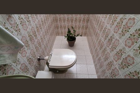 Casa à venda com 200m², 3 quartos e 2 vagas Casa à venda com 200m², 3 quartos e 2 vagasBanheiro Social 2