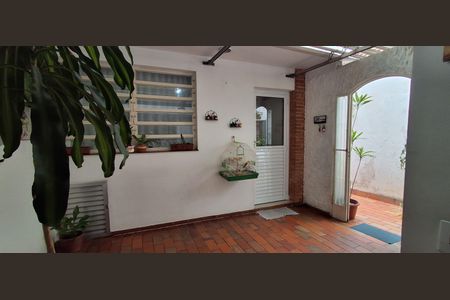 Casa à venda com 200m², 3 quartos e 2 vagas Casa à venda com 200m², 3 quartos e 2 vagasÁrea de Serviço