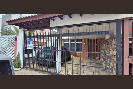 Casa à venda com 200m², 3 quartos e 2 vagasFachada 