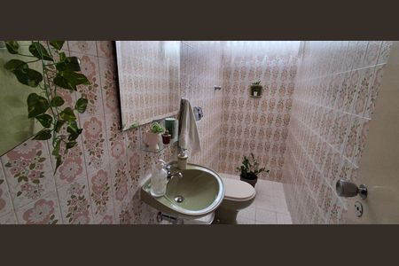 Casa à venda com 200m², 3 quartos e 2 vagas Casa à venda com 200m², 3 quartos e 2 vagasBanheiro Social 2