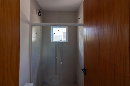 Banheiro Social de kitnet/studio para alugar com 1 quarto, 24m² em Moema, São Paulo