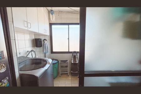 Apartamento à venda com 72m², 3 quartos e 1 vagaÁrea de Serviço