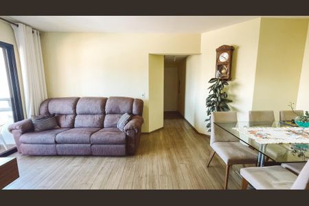 Apartamento à venda com 72m², 3 quartos e 1 vagaSala