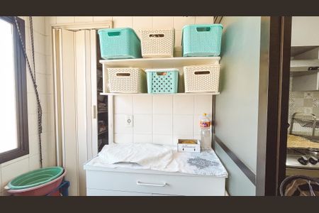 Apartamento à venda com 72m², 3 quartos e 1 vagaÁrea de Serviço