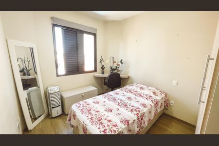 Apartamento à venda com 72m², 3 quartos e 1 vagaQuarto 2